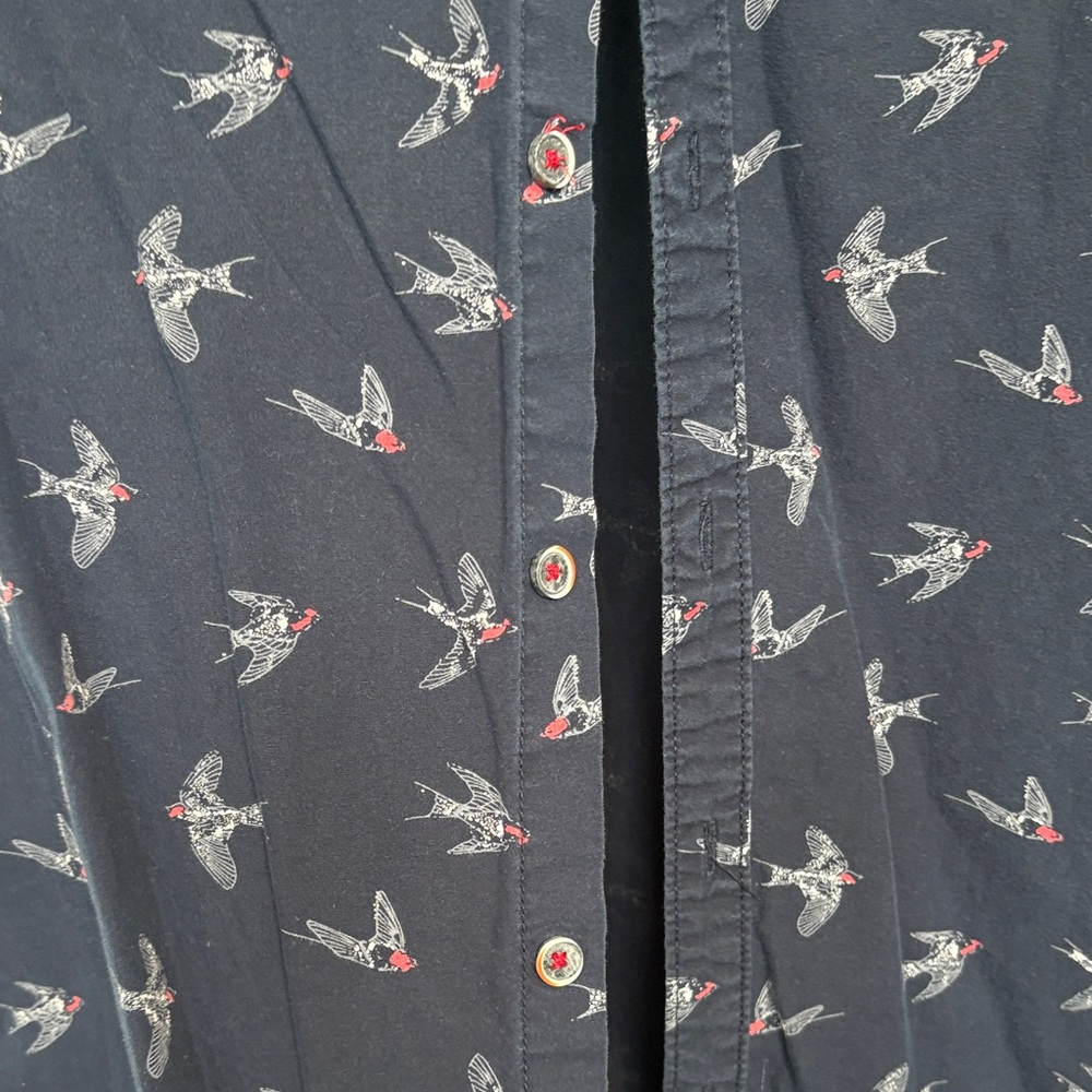 Denim & Flower Navy Short-Sleeve Button-Down Shirt with Bird Print - Picture 4 of 8